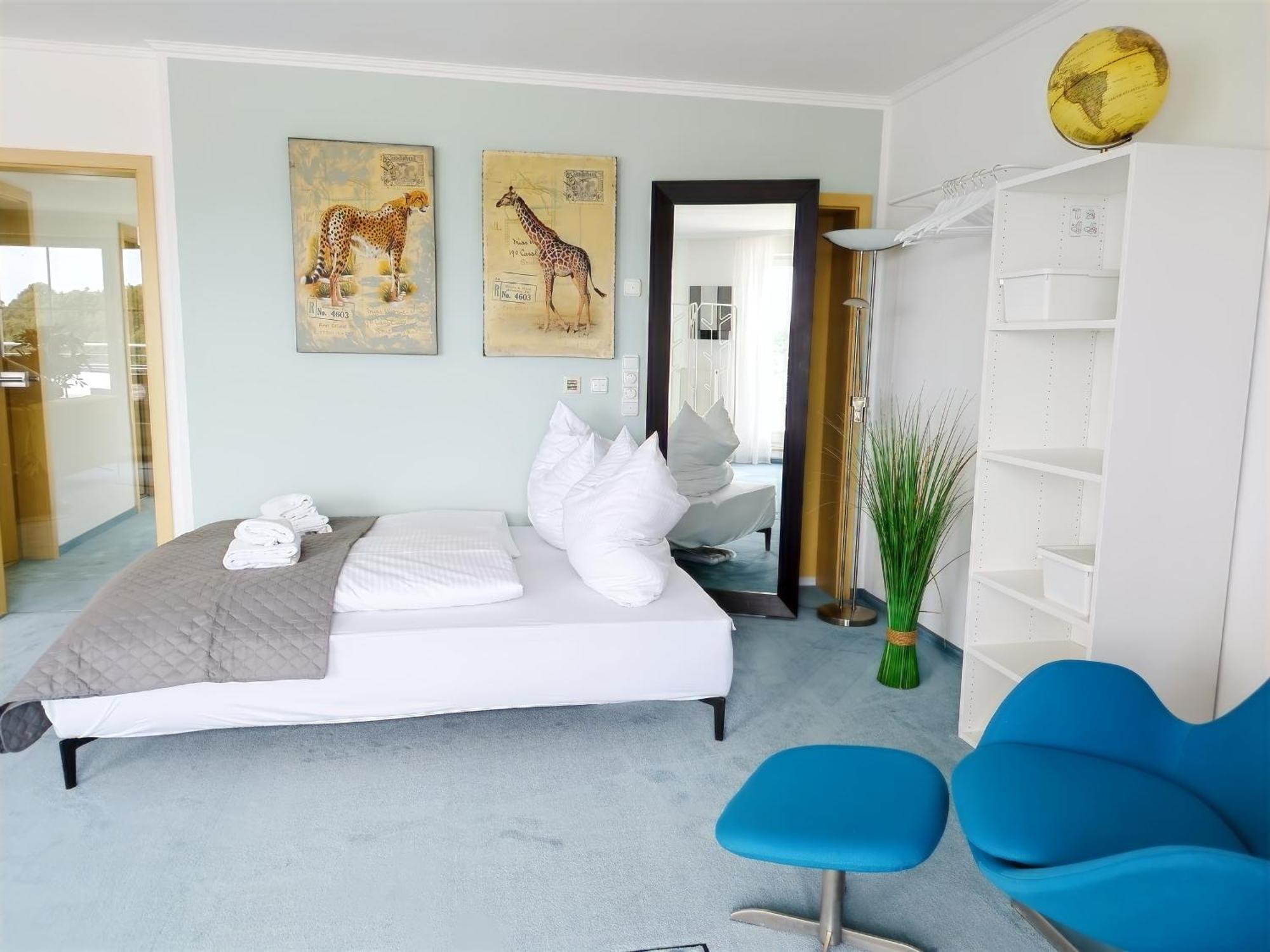 Seeblickapartment Fuer Bis Zu 12, Nuernberg & Schwabach In 30-35 Minuten Zu Erreichen, Sauna, Arbeitsplatz, Dachterrasse & Grill Spalt Exteriör bild