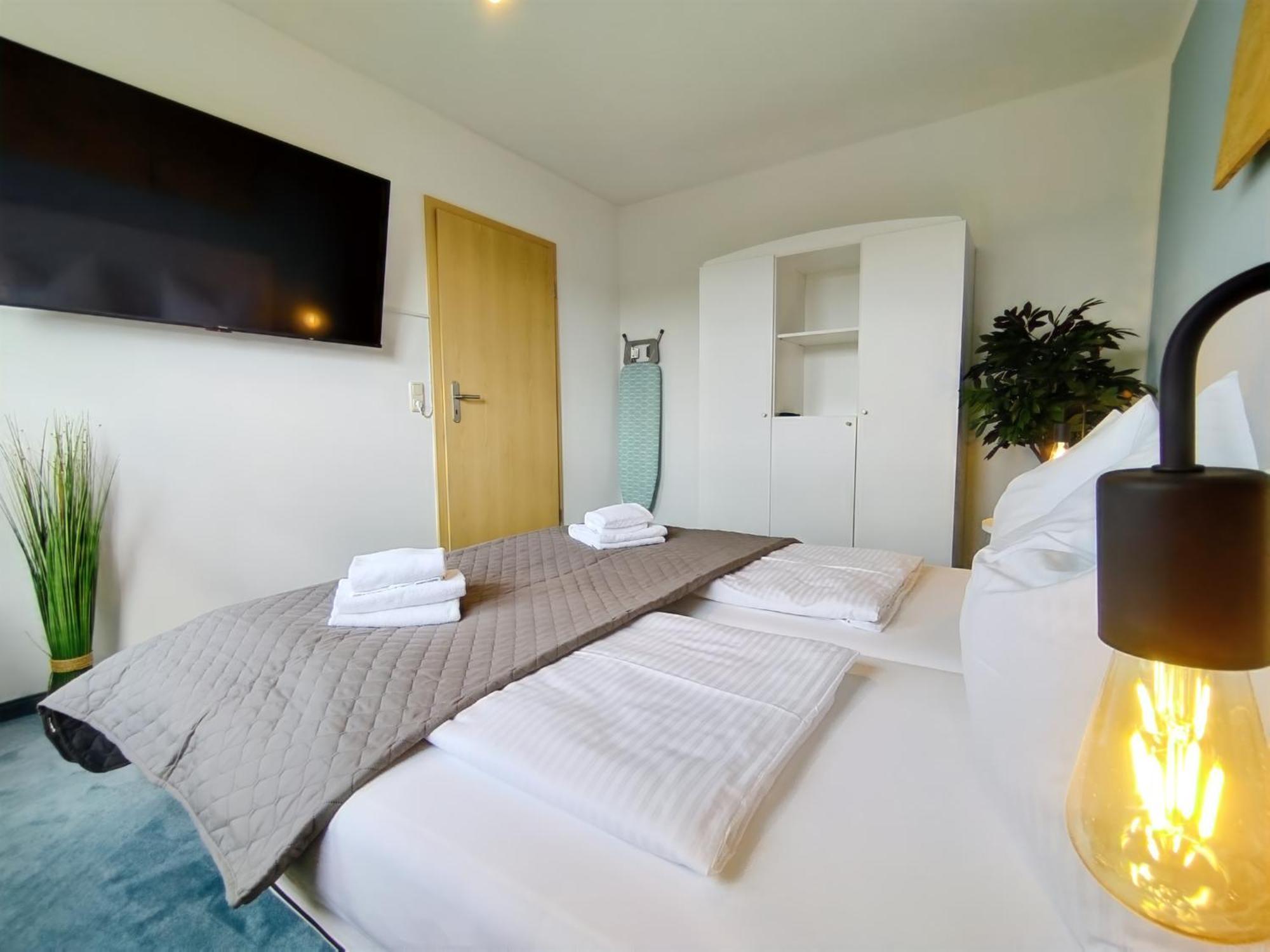 Seeblickapartment Fuer Bis Zu 12, Nuernberg & Schwabach In 30-35 Minuten Zu Erreichen, Sauna, Arbeitsplatz, Dachterrasse & Grill Spalt Exteriör bild